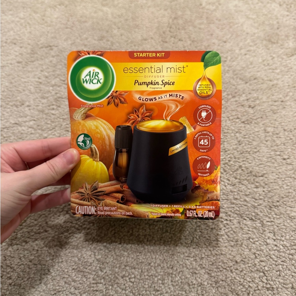 Air Wick Essential Mist Limited Edition Pumpkin Spice Starter Kit NEW
